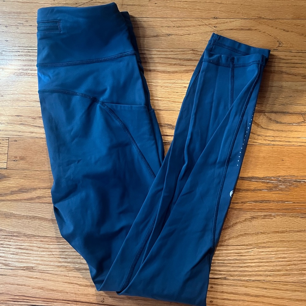 Blue lululemon leggings with pockets
